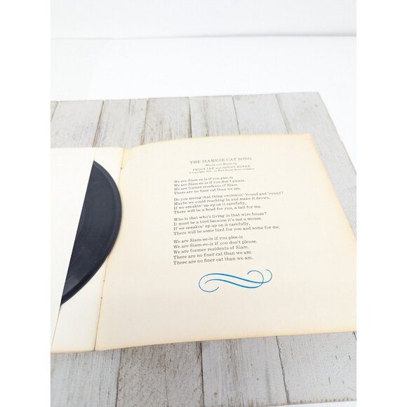 WALT DISNEY See Hear Read 33 1/3 rpm Lady And Tramp LLP-307 Book & Record 1965 - Picture 11 of 16